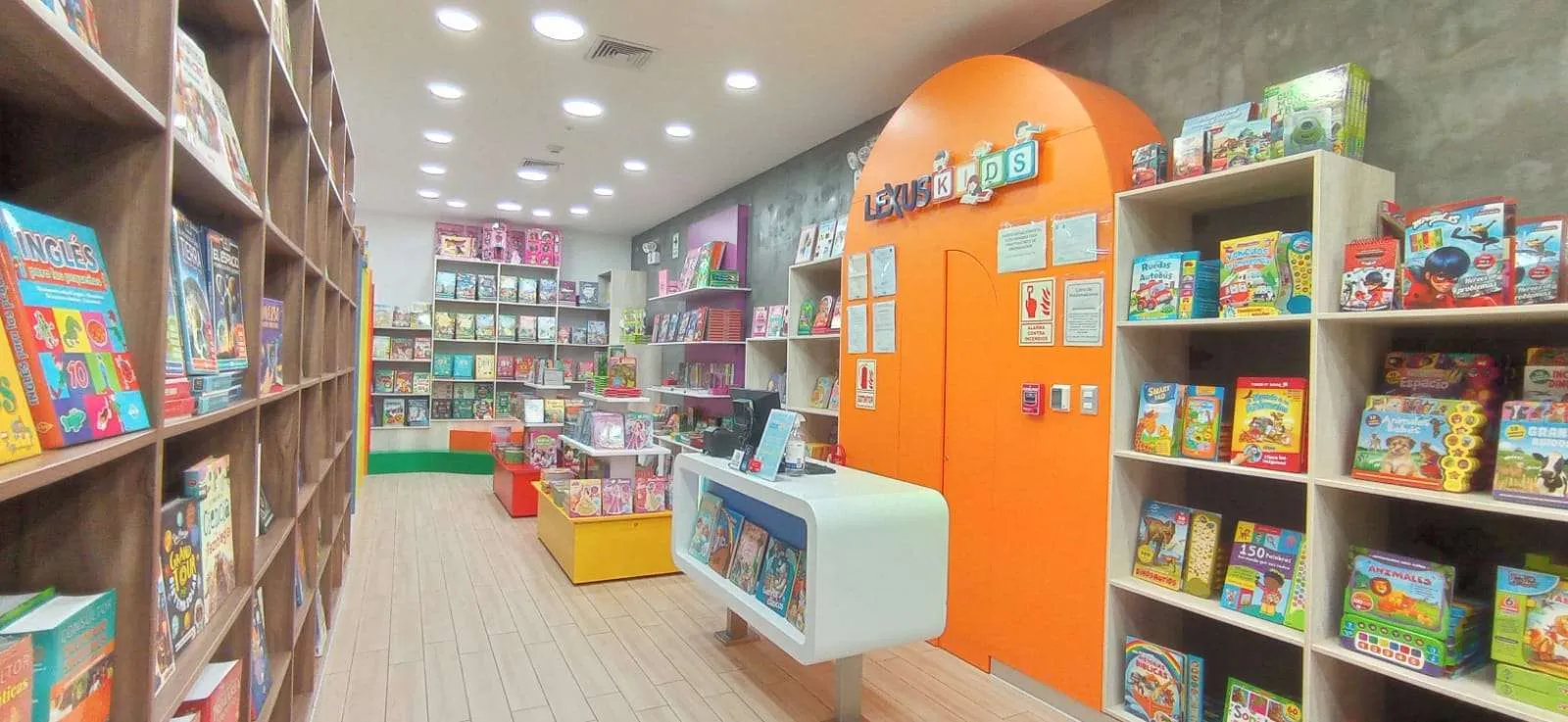 Lexus Kids Plaza Comas